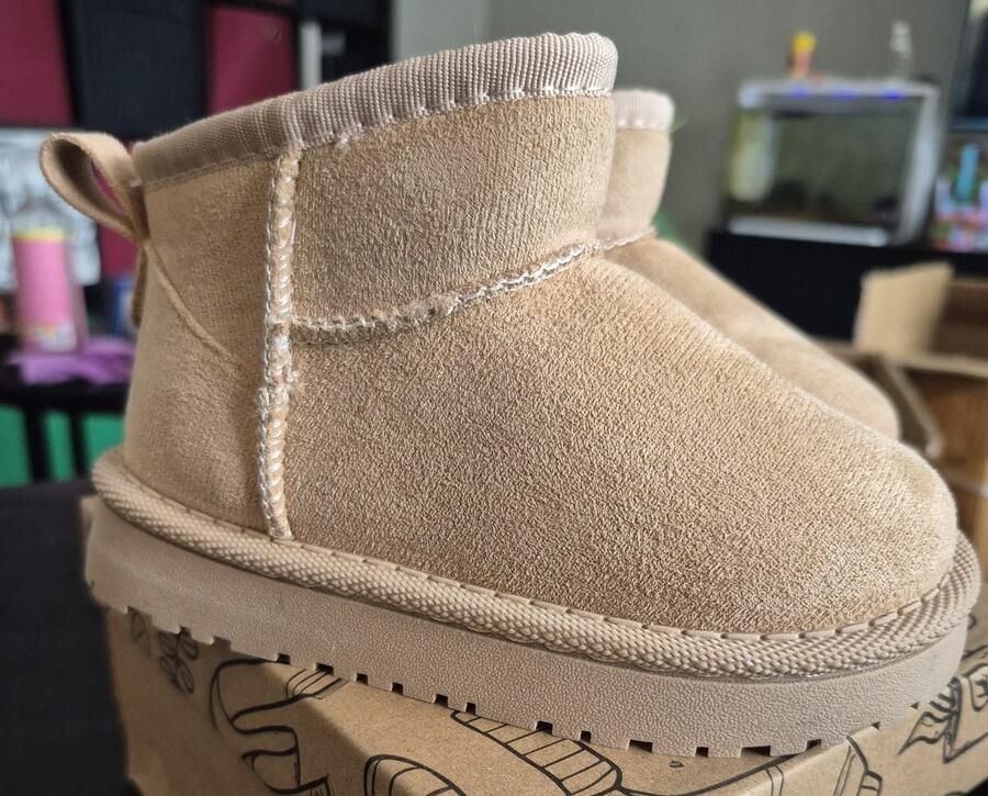 Beige winterboots unisex