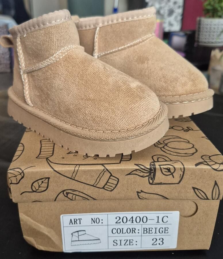Beige winterboots unisex