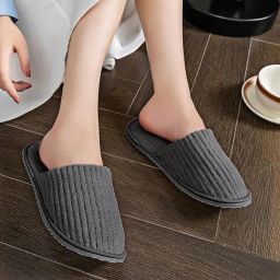 Comfortabele Coral Fleece Slippers voor Thuisgebruik: Wasbare Unisex Slippers in Wit en Grijs Ideaal voor Wellness Badkamer en Reizen