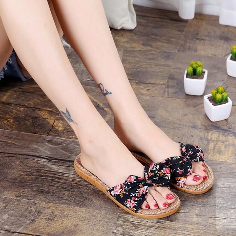 Comfortabele dames slippers met antislip zachte zool en bloemenprint voor thuis en strand