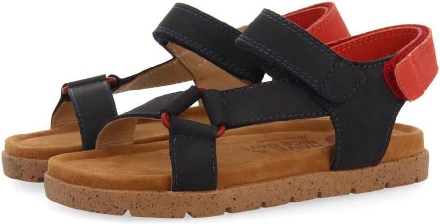 Comfortabele en stevige jongens sandalen van leer met dubbele klittenbandsluiting