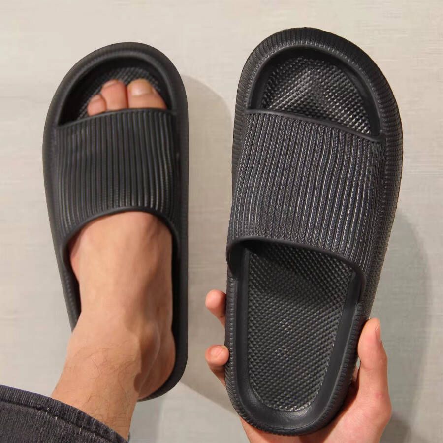 Comfortabele Heren Slippers Zomer Antislip Huispantoffels met Zachte EVA Zolen Lichtgewicht Badslippers voor Thuis Douche Tuin of Strand