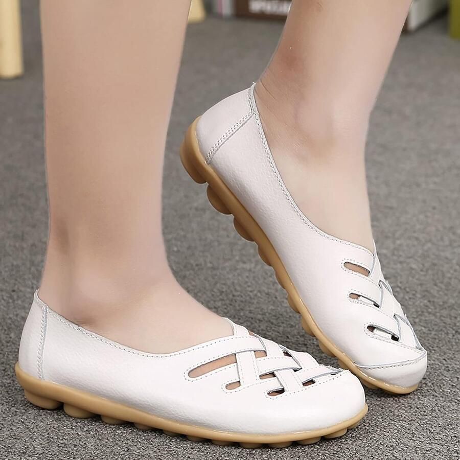 Comfortabele leren loafers voor dames met holle uitsparingen casual ronde neus mocassins voor dagelijks gebruik zachte wandelschoenen en bootsschoenen
