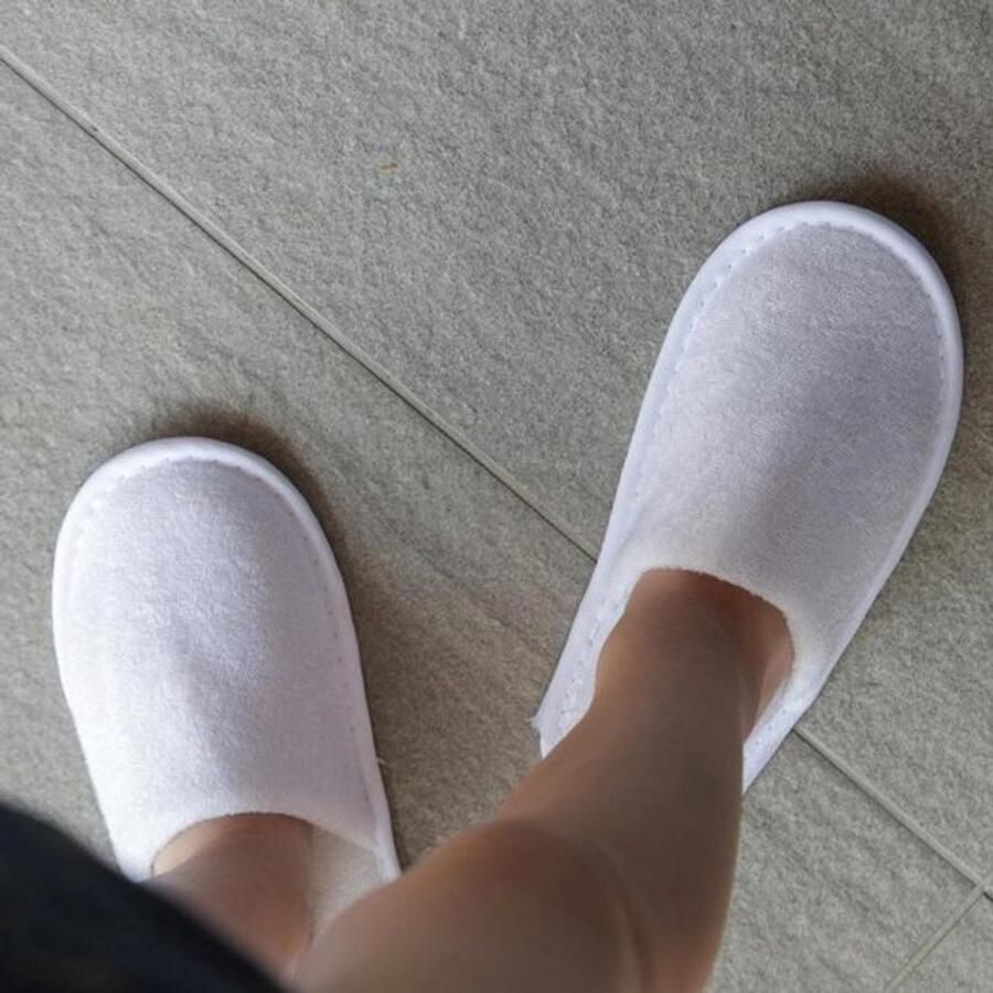 Comfortabele non-slip hotel slippers universele maat voor spa en hotelgasten geschikt voor en 20 paar terry slippers