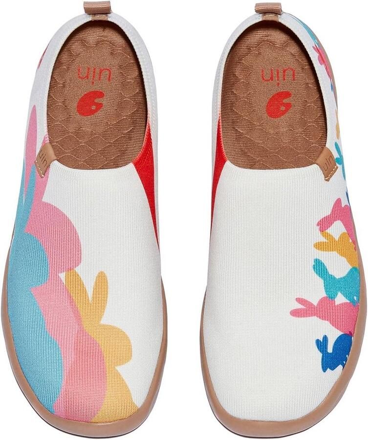 Comfortabele Platte Instappers en Kleurrijke Lichte Wandelschoenen