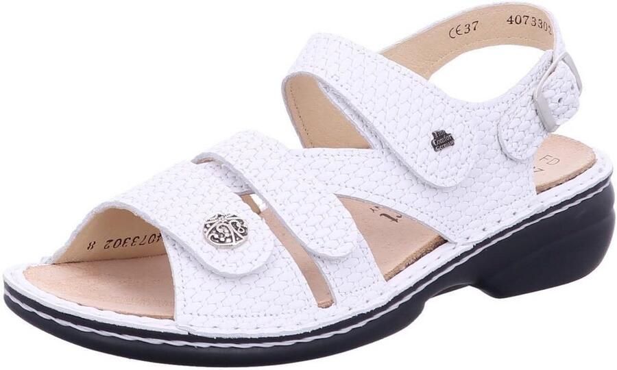 Comfortabele witte sandaal met uitneembaar voetbed