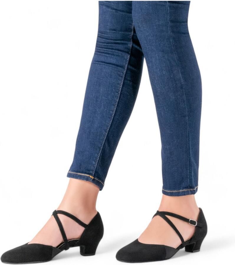 Dames dansschoenen Werner Kern Ronja zijn ideaal voor bredere voeten en extra stabiliteit stabile hak Vrijetijds dansen Salsa Bachata Ballroom Latin Werner Kern zwart