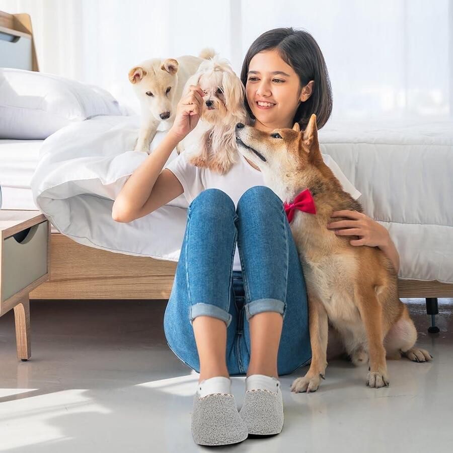 Dames Fuzzy Krullend Slippers Comfortabele Damespantoffels voor Winter Antislip Katoenen Schoenen met Warme Voering