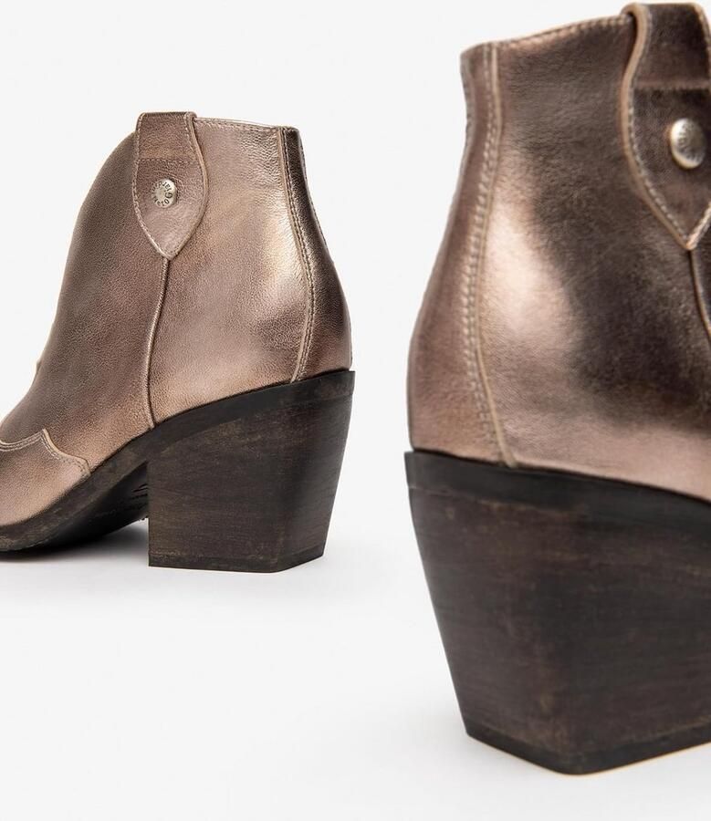 Dames korte laarzen van leer in Italiaans design