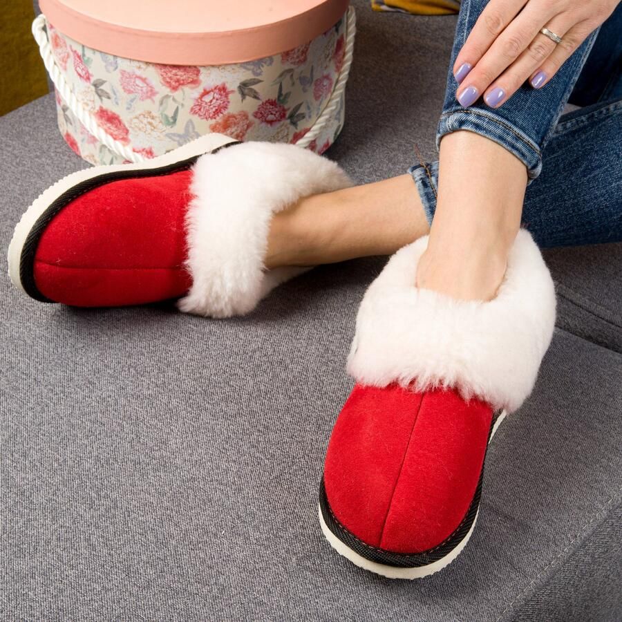 Dames Pantoffels van Leer met Wol Rood