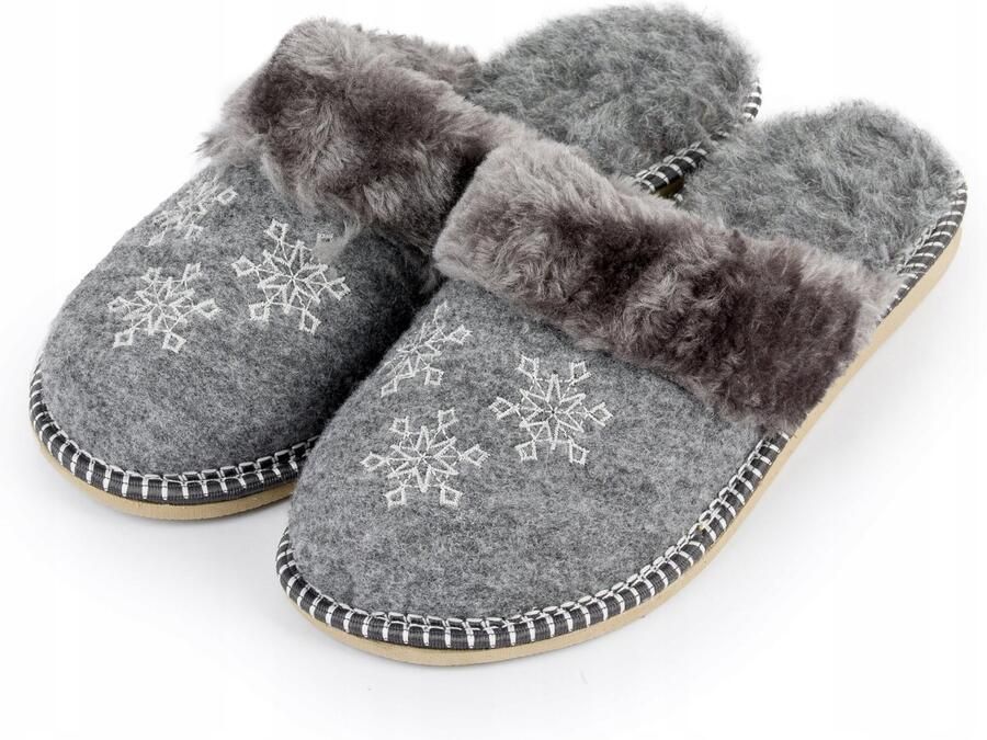 Dames pantoffels warm gevoerd met sneeuwvlokken
