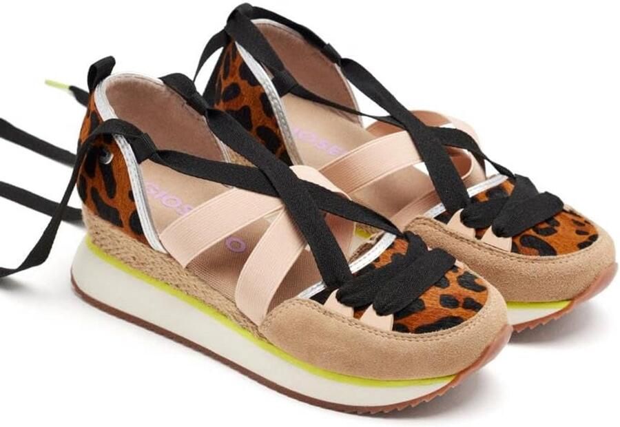Dames sportsandaal met luipaardprint en sleehak