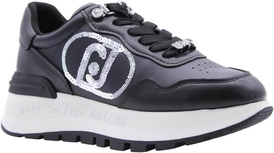 Dames sneakers zwart lakleren look met zilveren details en plateauzool