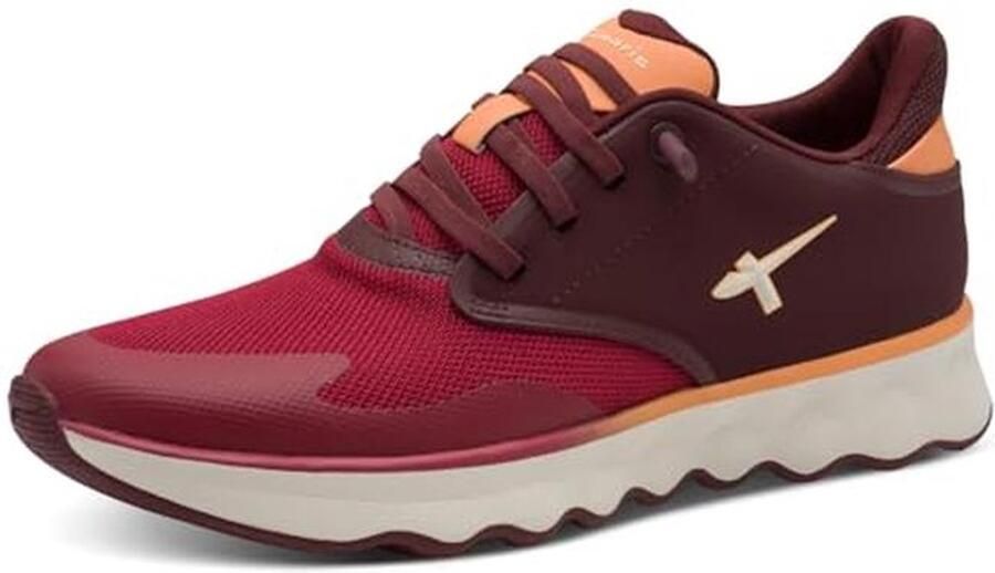 Dames veterschoenen met wit oppervlak en ruimte voor creativiteit