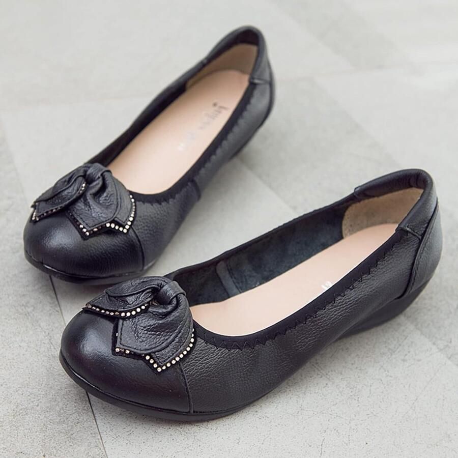 Dames Zachte Leren Instappers voor Casual Gebruik met Lage Wedge Hak Comfortabele Wandelschoenen in Zwart
