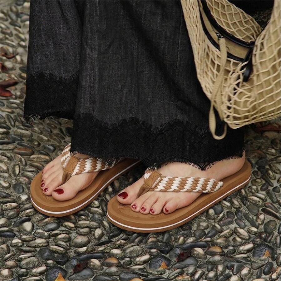 Dames zomersandalen modieuze teenslippers voor strand en zwembad comfortabele antislip badslippers verkrijgbaar in verschillende maten Geel