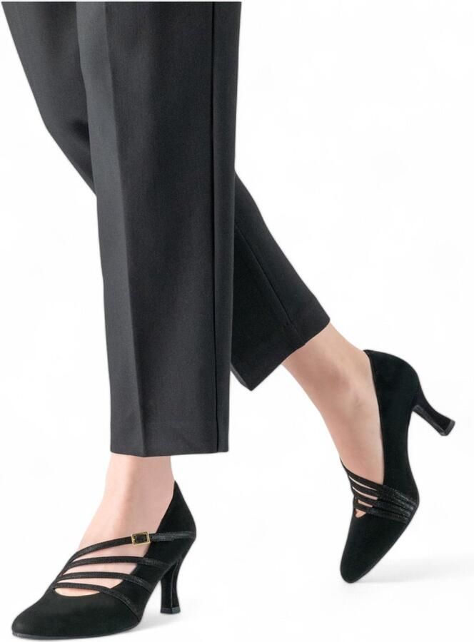 Dansschoenen voor Ballroom en Stijldansen Werner Kern Jackie Gesloten Suede dansschoenen voor elegantie en comfort Hakhoogte van Werner Kern Zwart