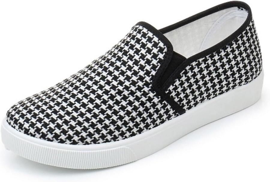 Elegante en comfortabele lage instappers voor dames van zacht mesh materiaal