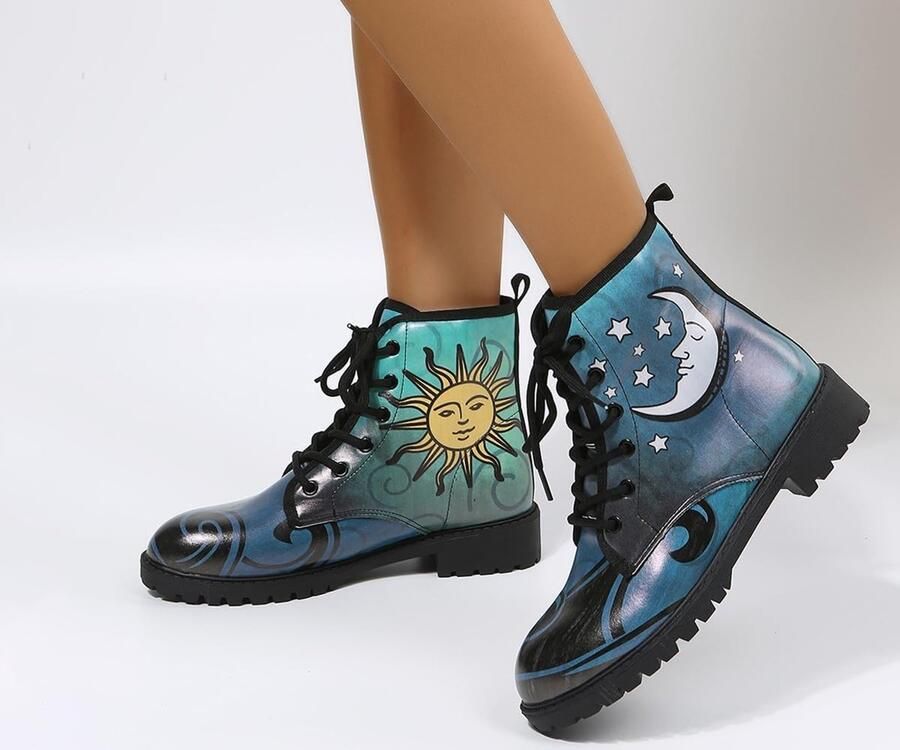 Gothic Enkellaarsjes met Ronde Neus en Blokhak Punk Motorrijlaarzen met Veters Multicolor Leer en Dikke Zool