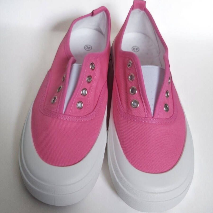 Gym sneaker schoenen sier gaten roze