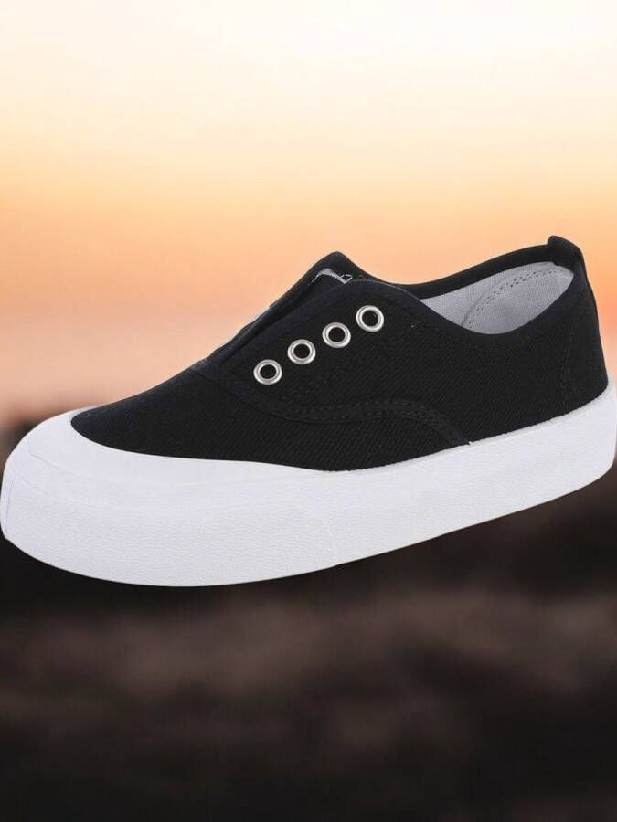 888 lage sneaker schoenen sier gaten zwart wit