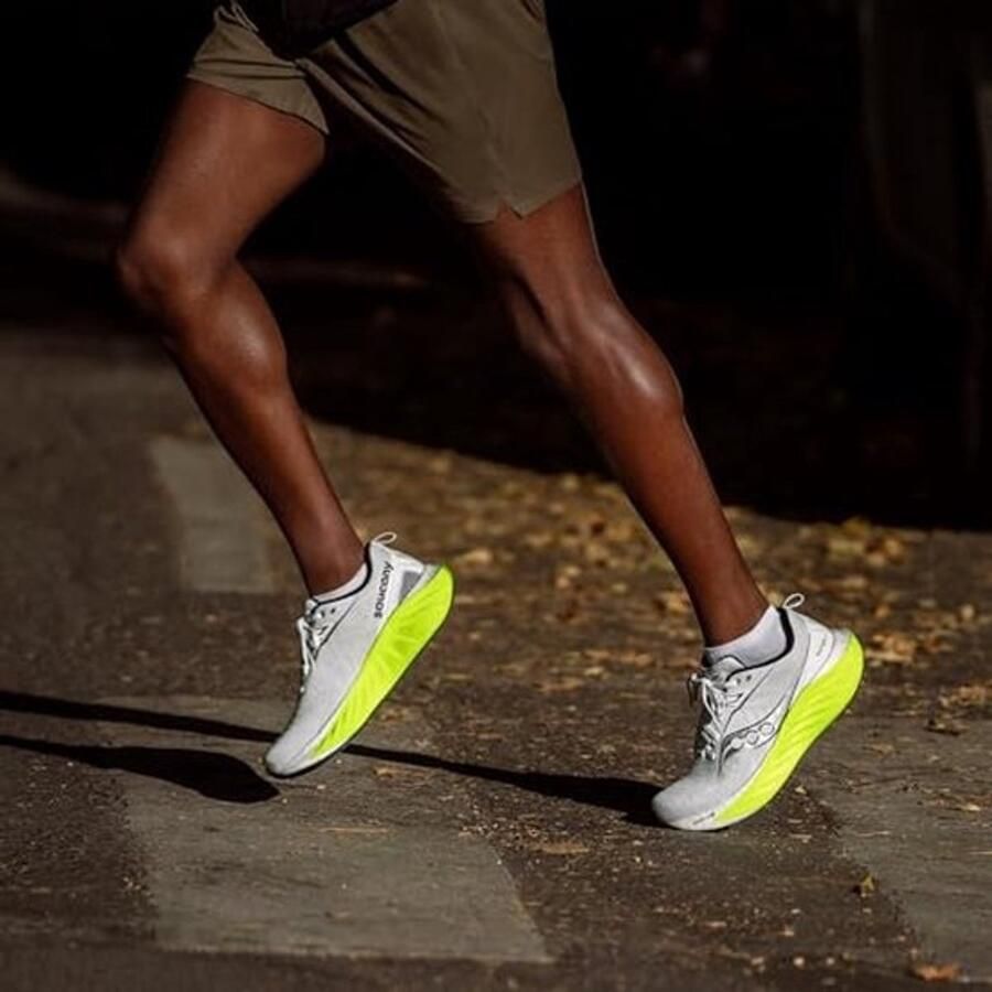 Heren Hardloopschoenen Triumph 22 Olivijn