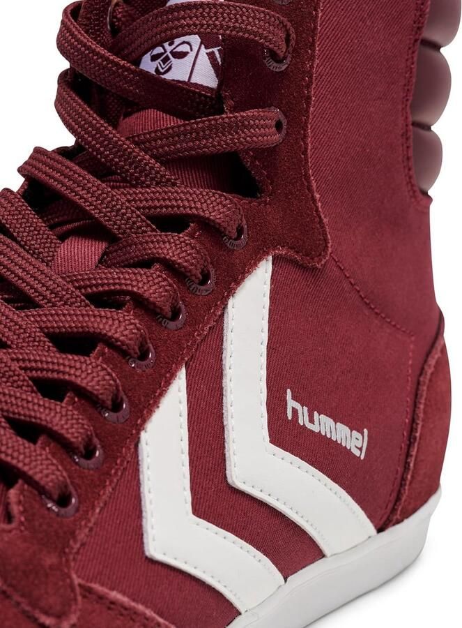 Hoge Sneakers voor en met Retro Stijl