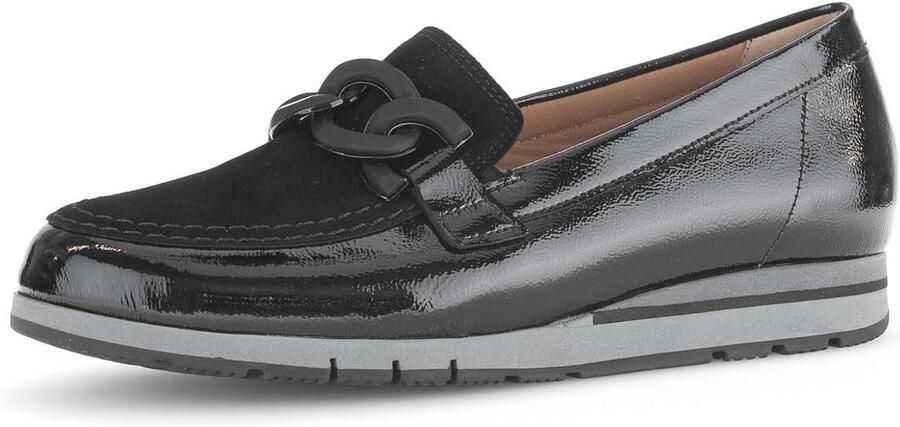 Instappers voor dames met suède bovenmateriaal en decoratieve kettingdetails