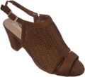 KAYLA HALF OPEN PUMP MET HAK IN BROWN SUEDELOOK - Camel