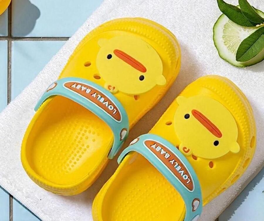 Kindersandalen met gaten schattige waterschoenen voor kinderen in de tuin instapsandalen lichte outdoor zomer kinderstrandschoenen schattige zachte hak strandsandalen