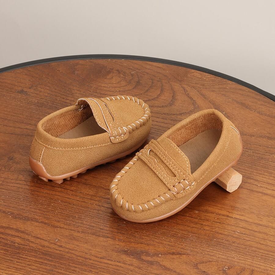 Kinderschoenen platte schoenen in retrostijl perfect voor de eerste stapjes in het leven. Deze slippers met antislip rubberen zool zijn geschikt voor formele gelegenheden bruiloften verjaardagen en dagelijks gebruik Bruin