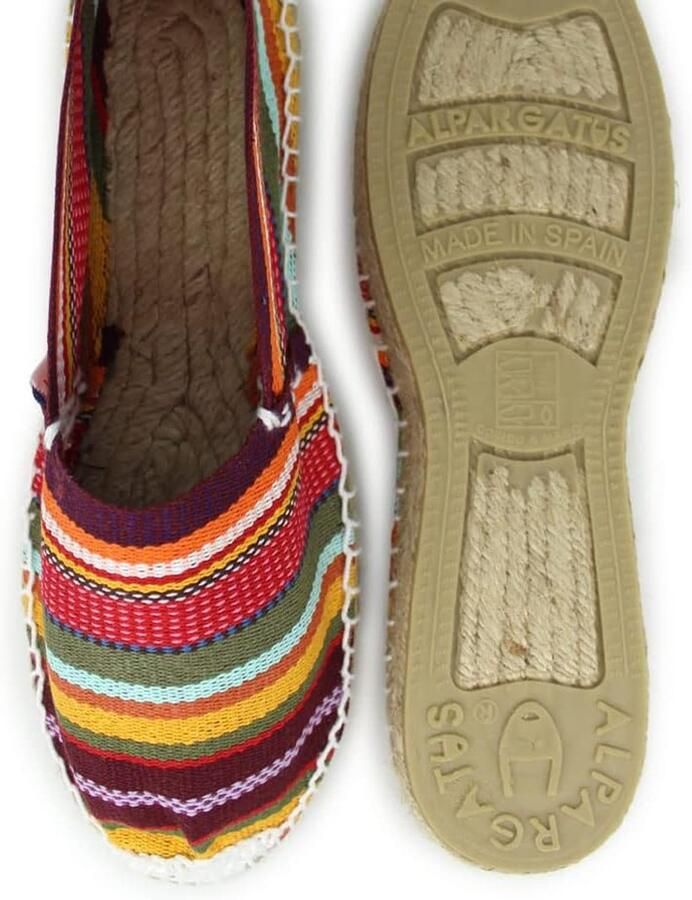 Kleurrijke gestreepte espadrilles handgemaakt in Spanje