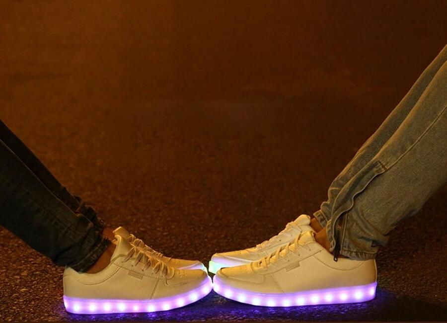 Kleurrijke lichtgevende schoenen Koreaanse versie paar USB-sportschoenen lage top goudkleurig zilver
