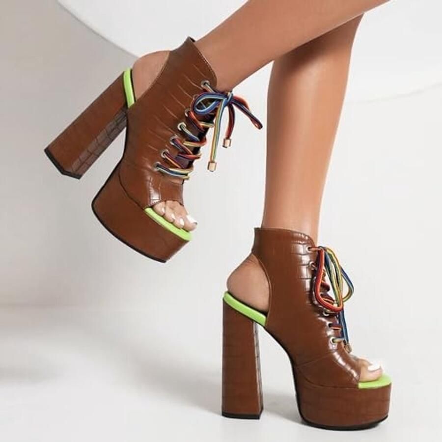 Lace-Up Sandalen met Blokhak Bruin