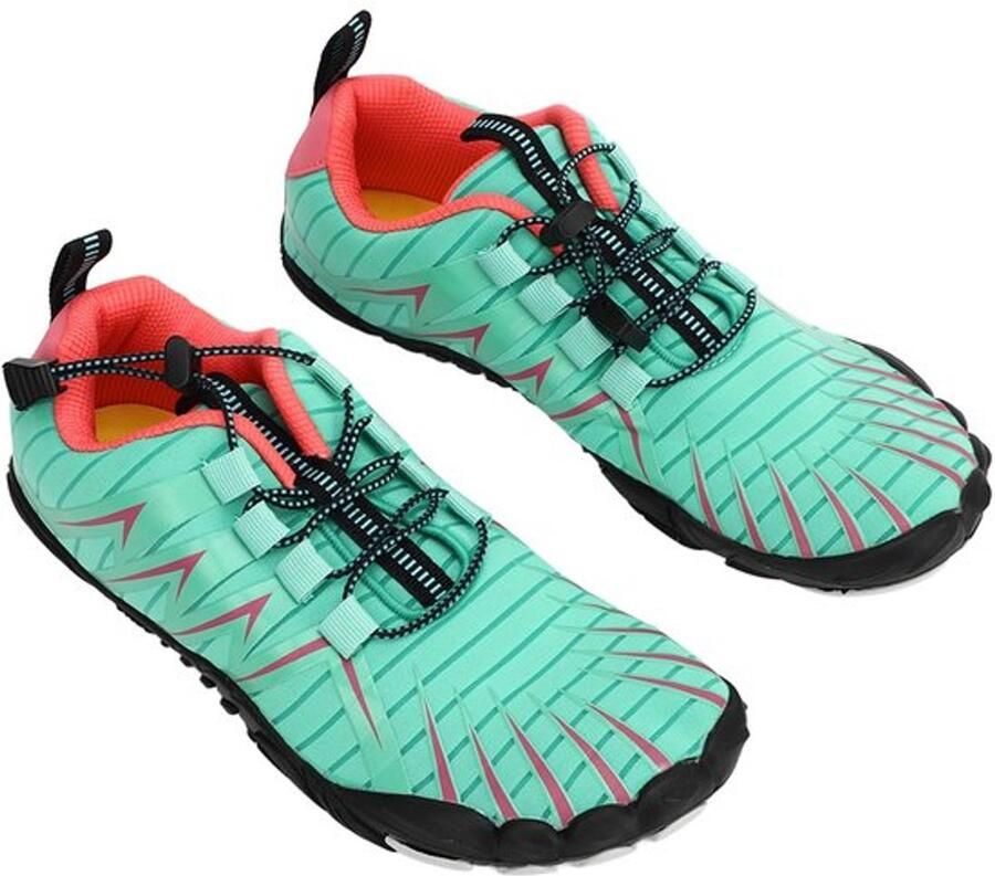 Lichtgewicht waterschoenen voor dames met antslikkeenschillering