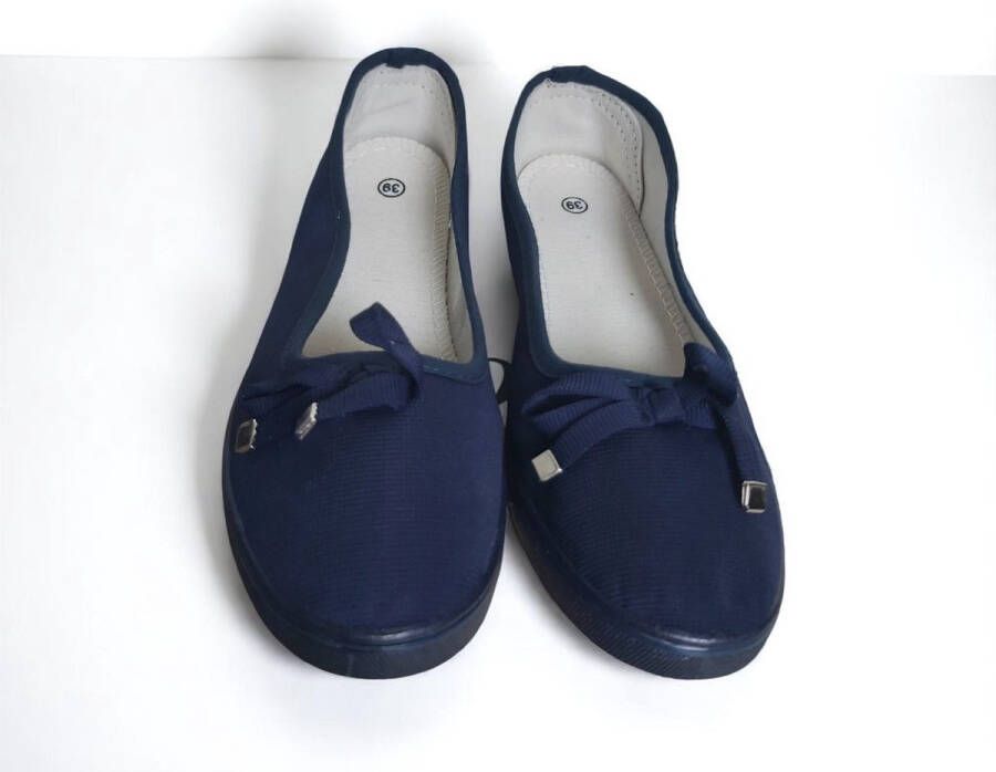 Marineblauwe instappers blauw