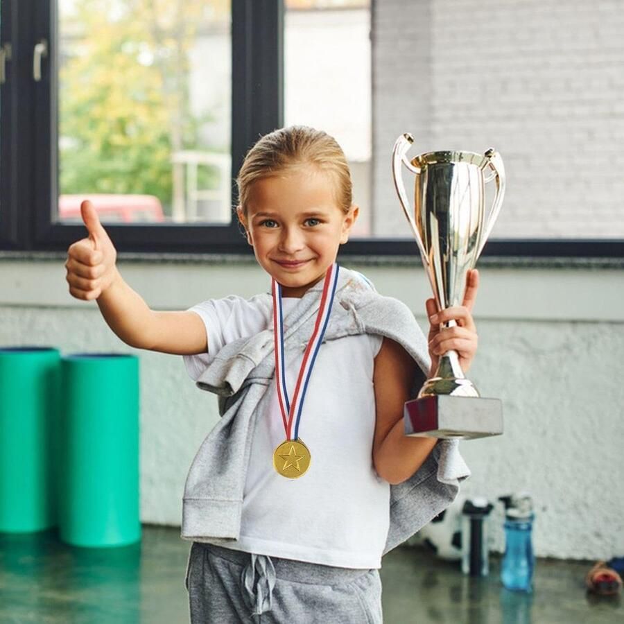 Medailles Plastic Ontwerp Met Nek Touw Structuur Beloningen Voor Wedstrijden Van Kinderen Geschikt Voor Scholen En Activiteiten