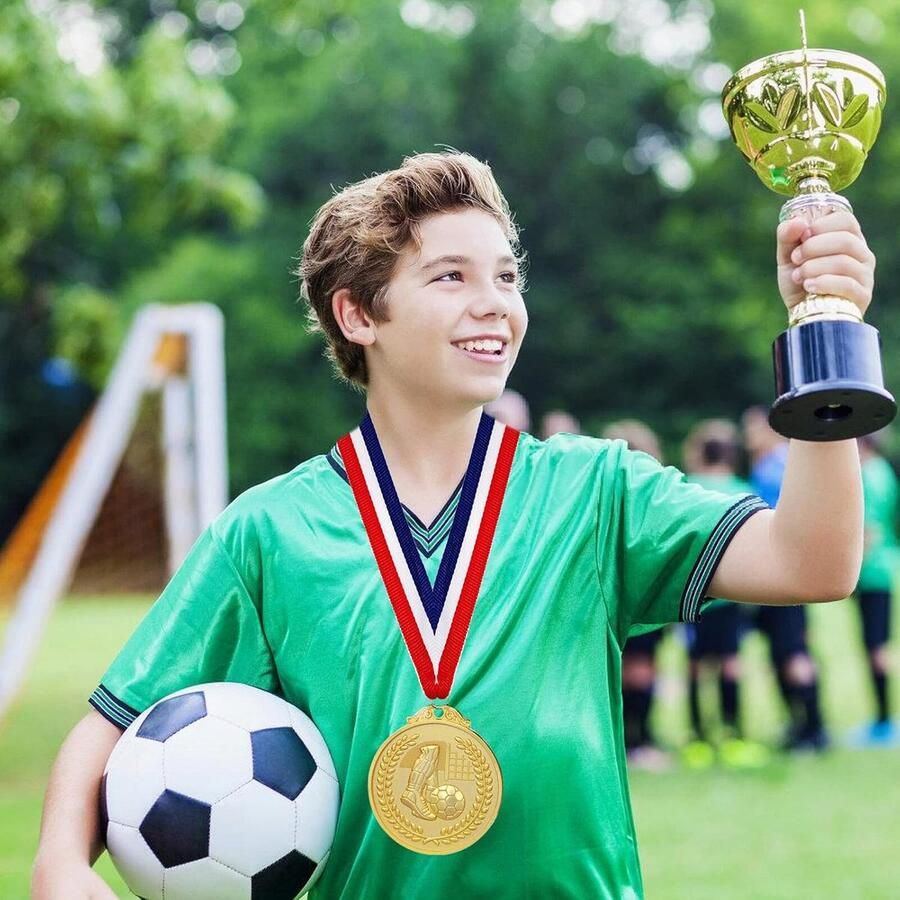 Medailles voor kinderen: medailles kinderverjaardag voetbal medailles kinderverjaardag medailles voetbal voor een kinderverjaardag voor kinderen en volwassenen sport voetbal feestgunsten