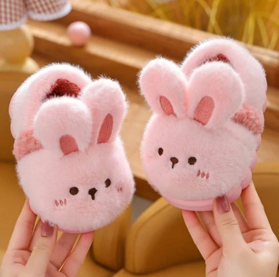 Nieuwe Kindercartoon Dieren Pluche Slippers met Zachte Zool Antislip Winterse Katoenen Schoenen voor Baby s en Kinderen Comfortabele Binnenhuis Slippers Warme Sloffen voor en