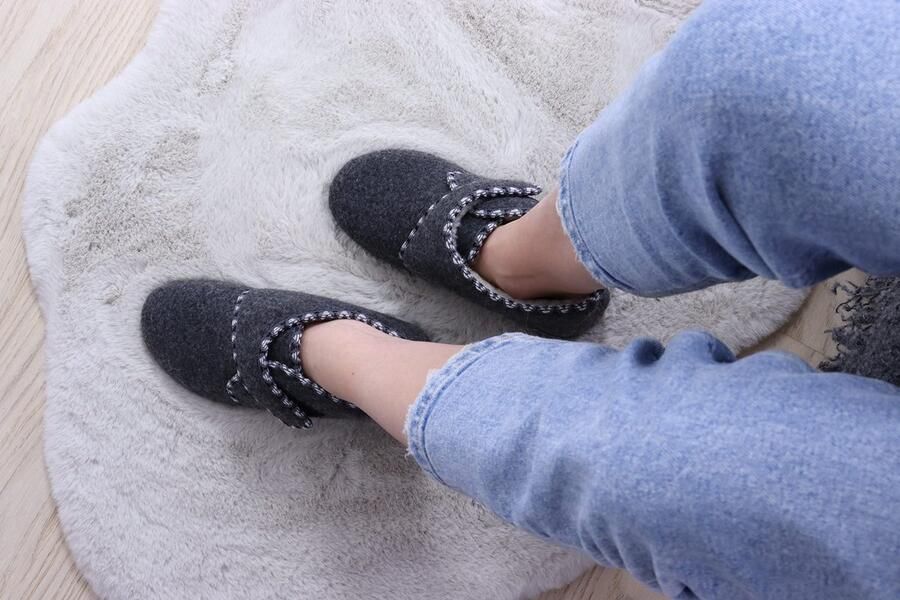 Omgoods Dames Winter Pantoffels van Vilt Handgemaakt en Warm