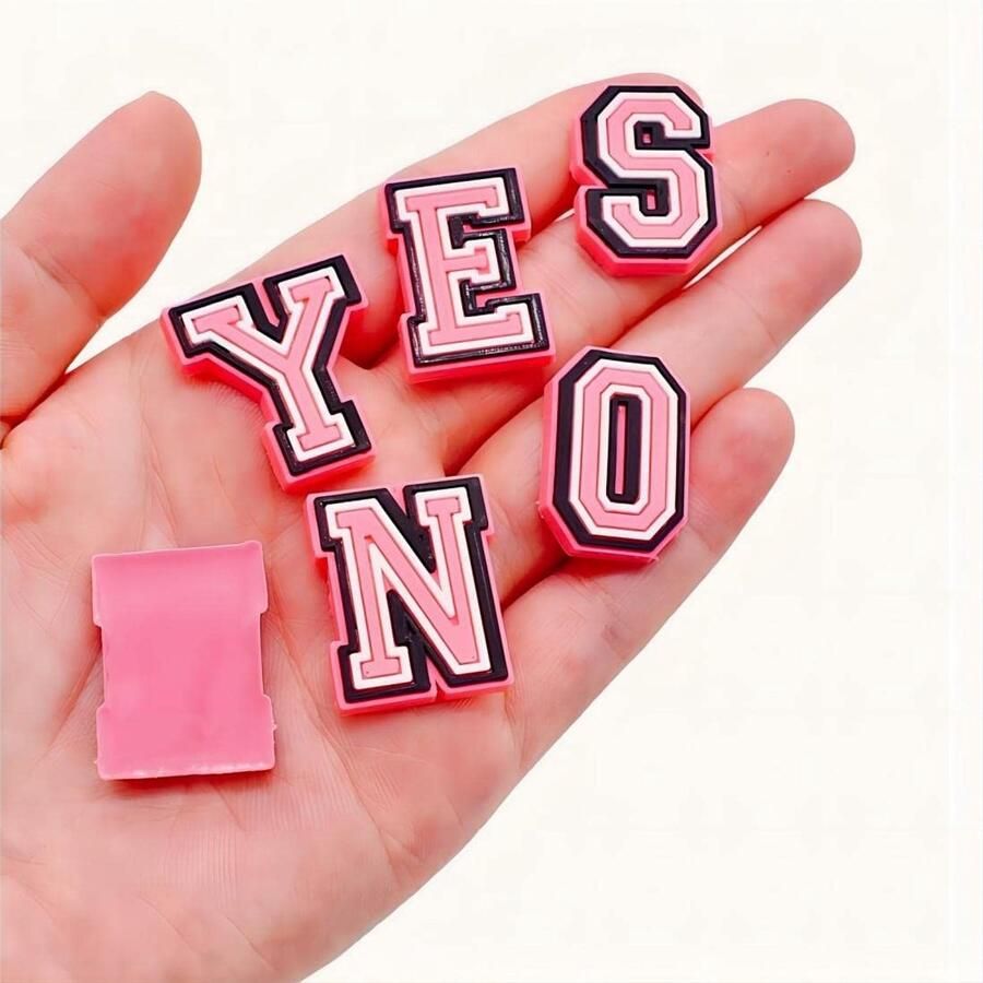 Omgoods Plastic Schoen Charms Letters voor Clogs en Sandalen
