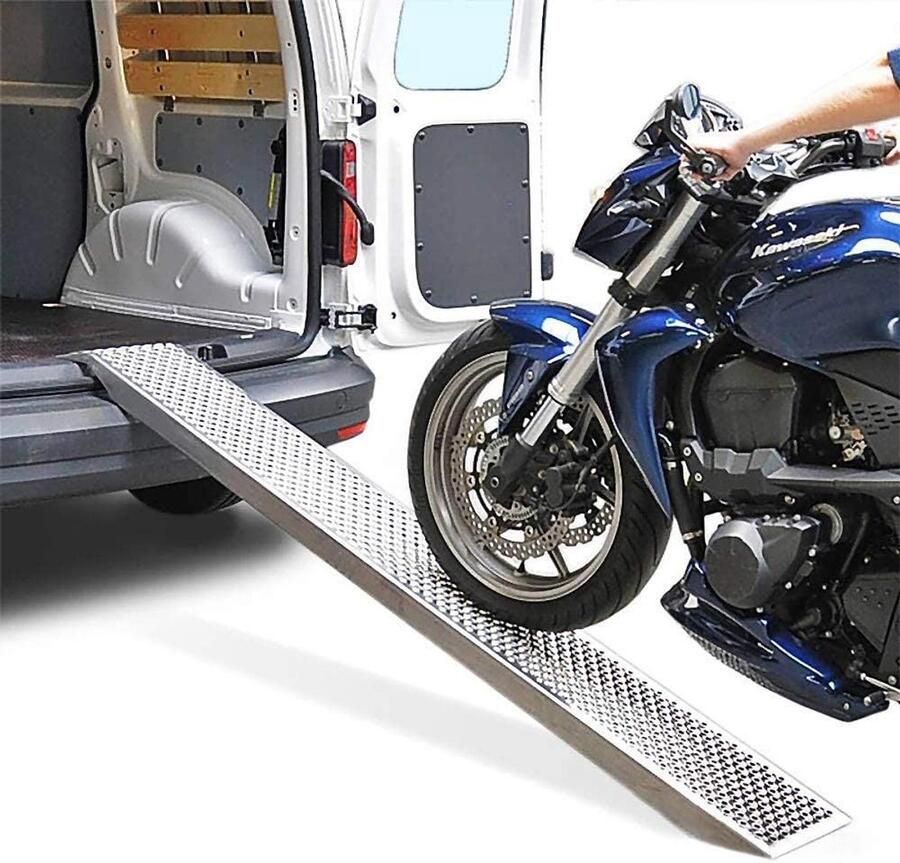 Oprijplaten van verzinkt plaatstaal oppervlak met anti-slip gaten maximale capaciteit 400 kg laadhelling voor tractor quad motorfiets auto