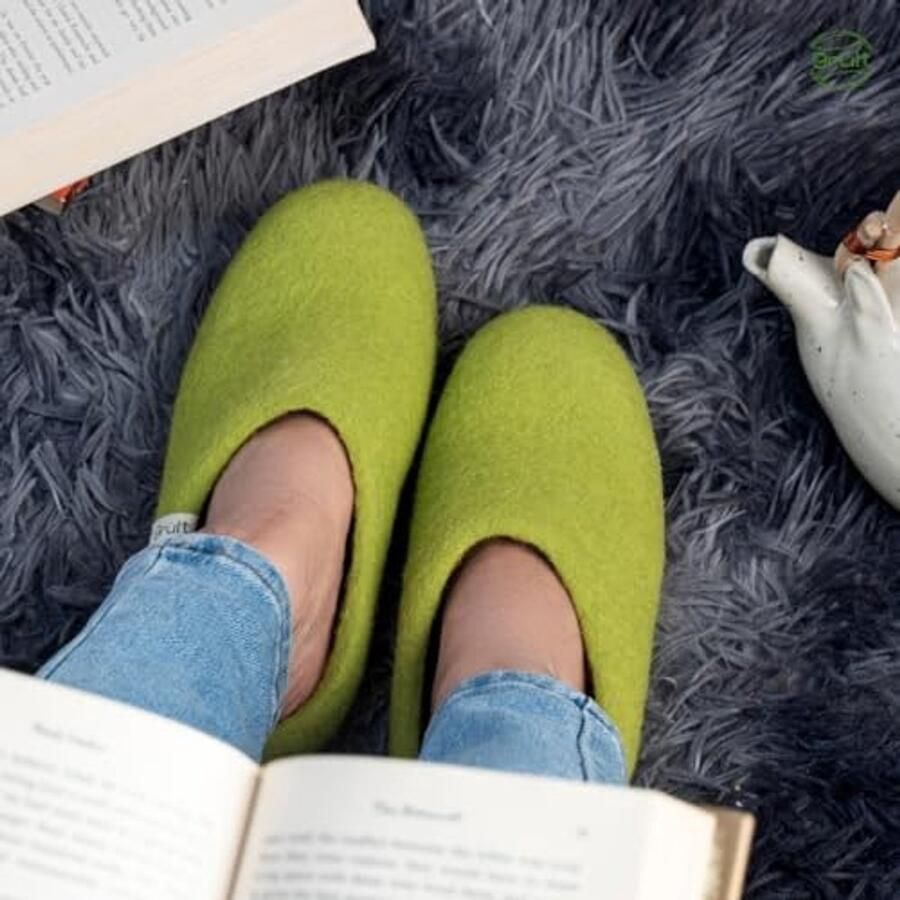 Pantoffels van Schapenwol Olijfgroen