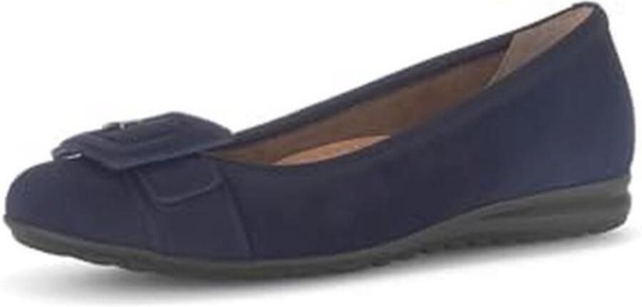 Platte instappers voor dames met ronde neus en stijlvolle details