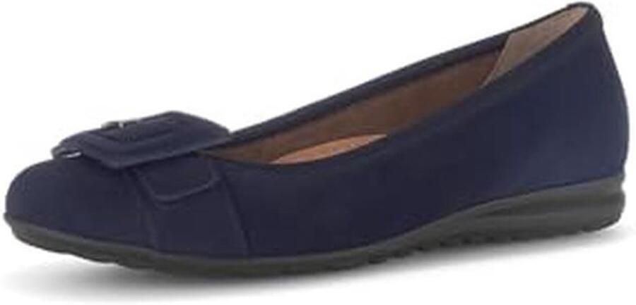 Platte instappers voor dames met ronde neus en stijlvolle details