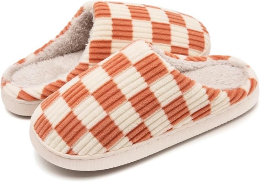 Pluizige pantoffels met modieus ruitjespatroon en borduursel heerlijk zachte schoenen met ruitjesprint