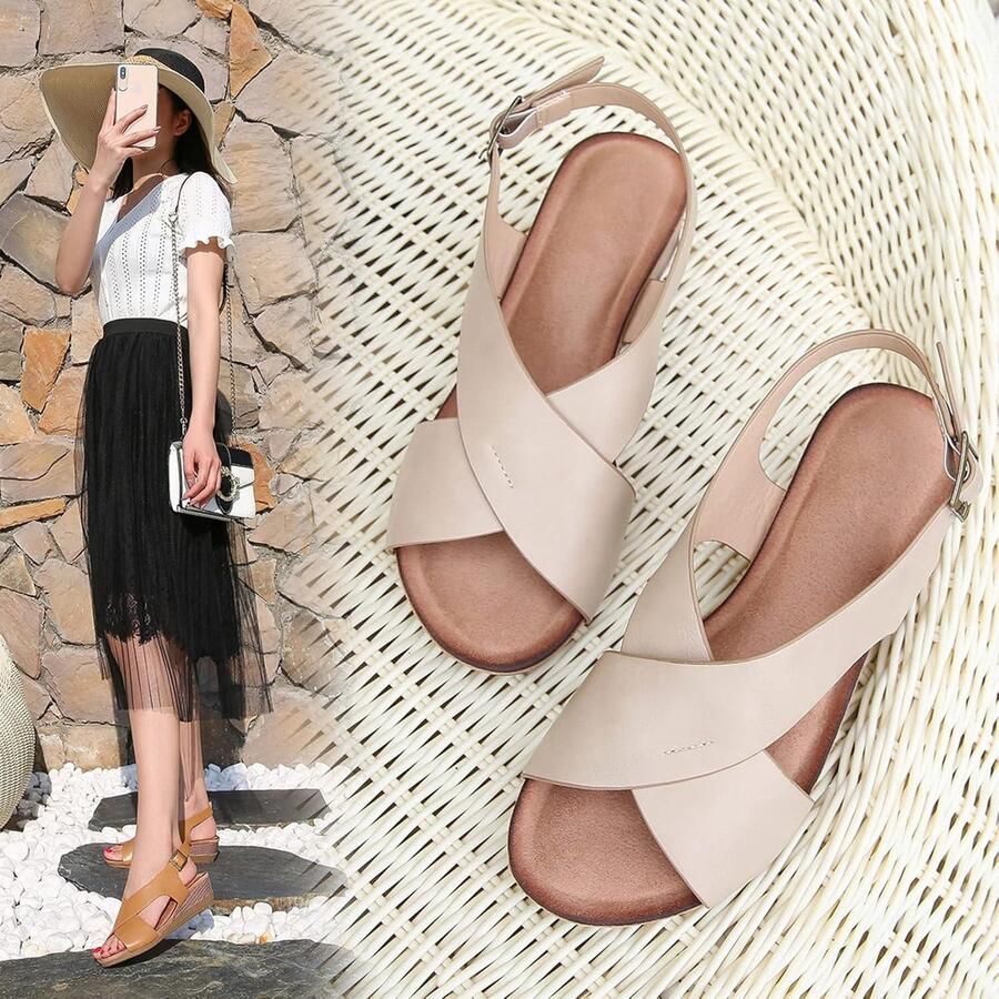 Provento Dames sandalen met sleehak en gesp open teen beige breed-fit zomer schoenen comfortabel en stijlvol