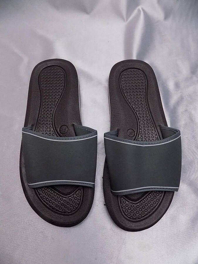 Merkloos Sans marque Saunaslippers badslippers donker grijs antislip