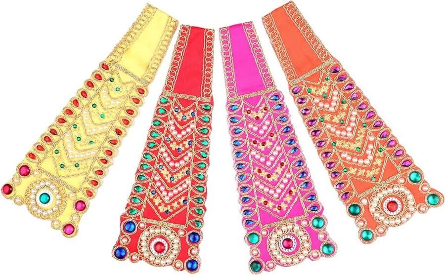 Set van 4 decoratieve Pooja Cloth Chunari Pooja Chunar God Ganesh Dupatta Pooja Items Articles voor Indiase Traditionele Festival Decoratie voor Standbeeld Frame Idol Temple (Maat: x