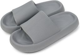 Cloud slippers voor en comfortabele huisslippers doucheschoenen instapslippers badkamersandalen ultiem comfort lichtgewicht dikke zool antislip gemakkelijk schoon te maken donkergrijs 39